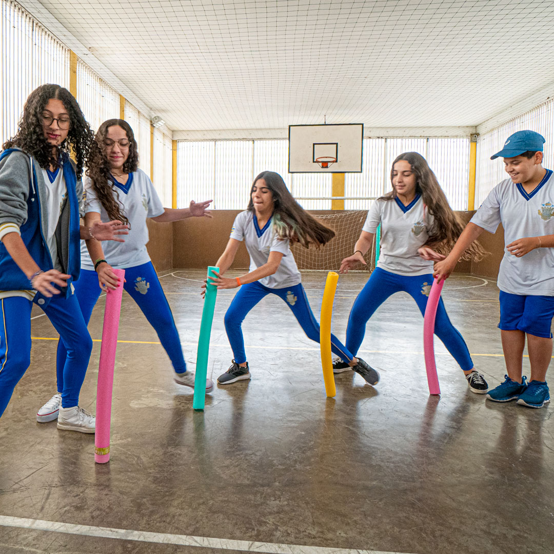 aula-educacao-fisica-quadra